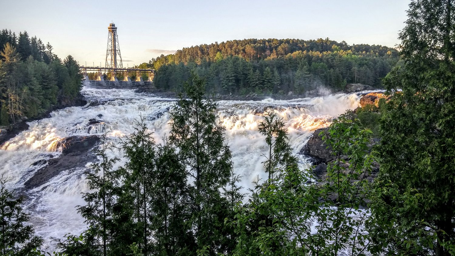 Chutes de Shawinigan au printemps